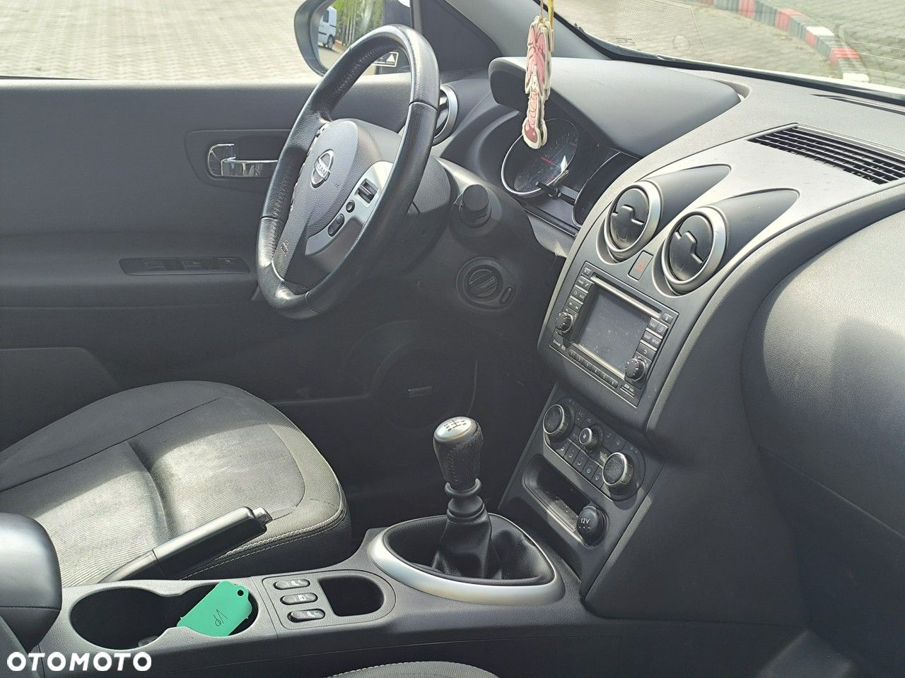 Nissan Qashqai+2 - 18