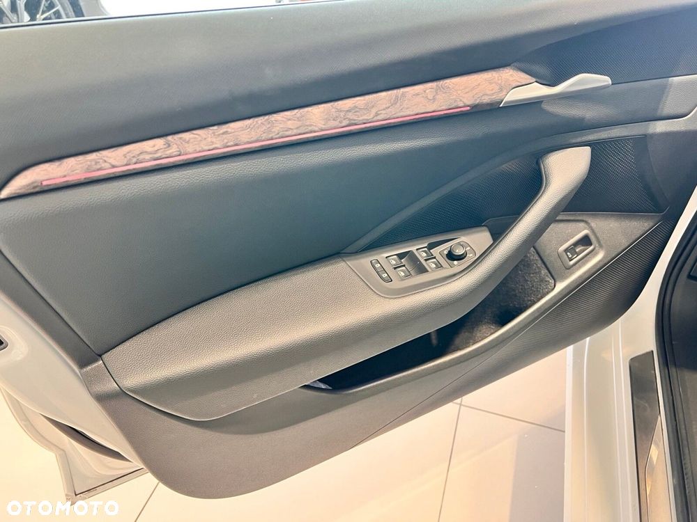 Skoda Superb 2.0 TSI 4x4 L&K DSG - 20