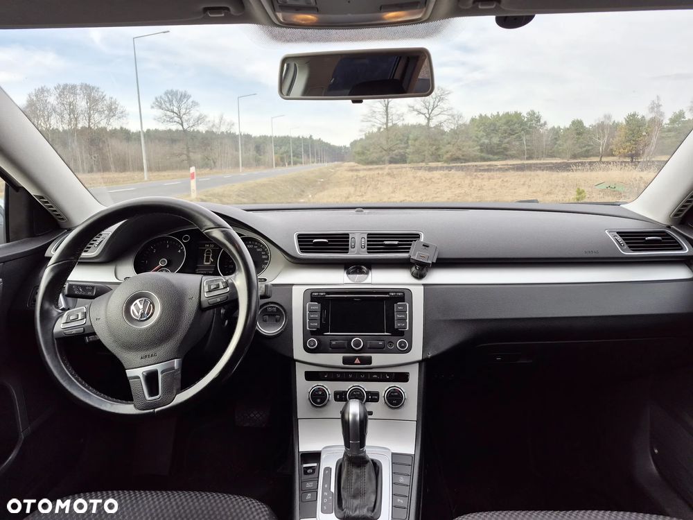 Volkswagen Passat - 14