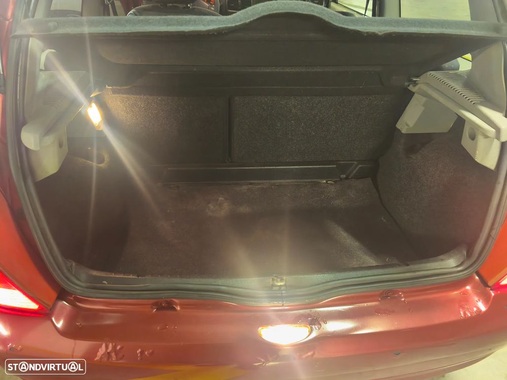 Renault Clio 1.2 16V Expression - 14