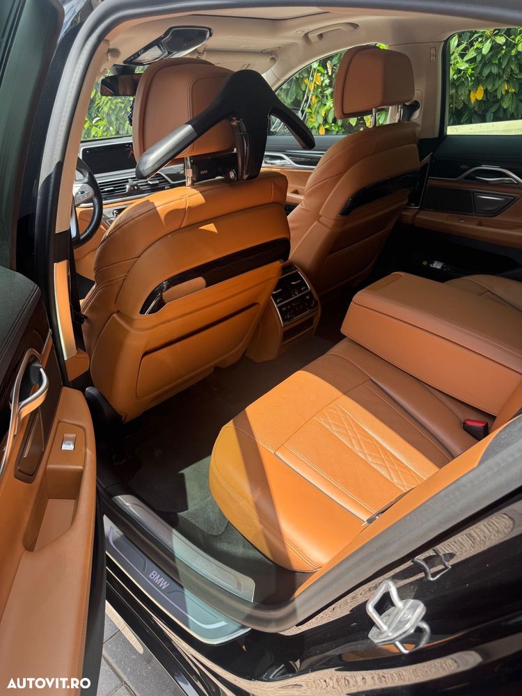 BMW Seria 7 740d xDrive - 14