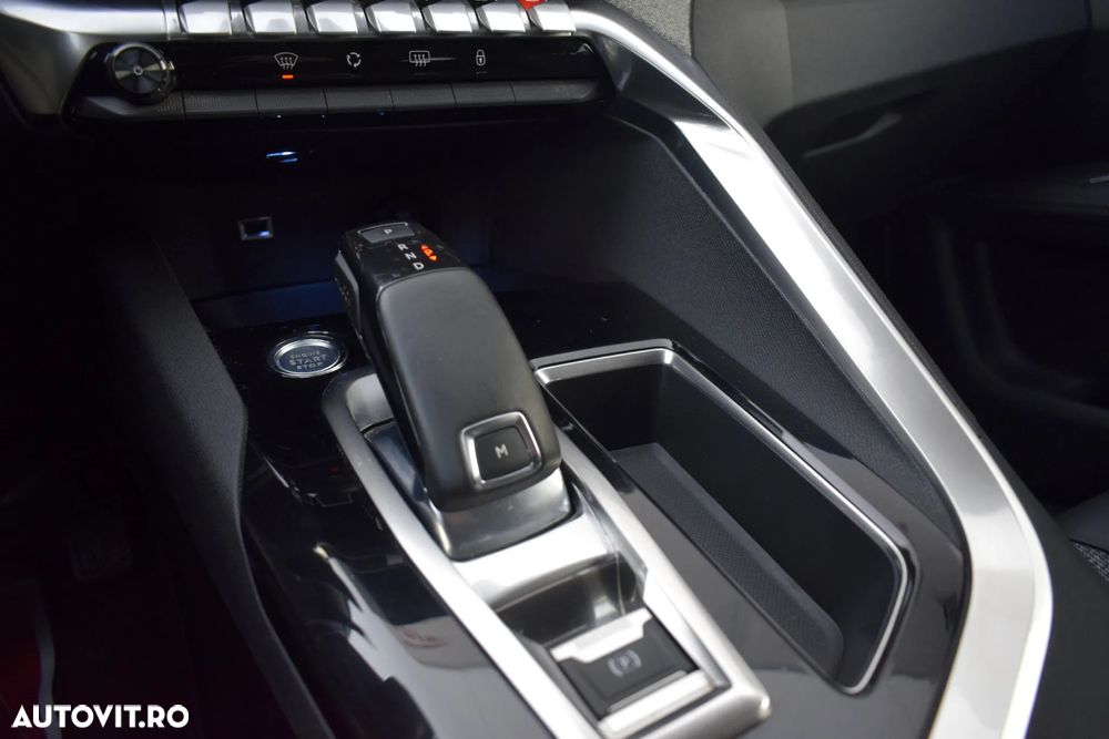 Peugeot 3008 PureTech 130 Stop & Start GPF EAT8 Allure - 26