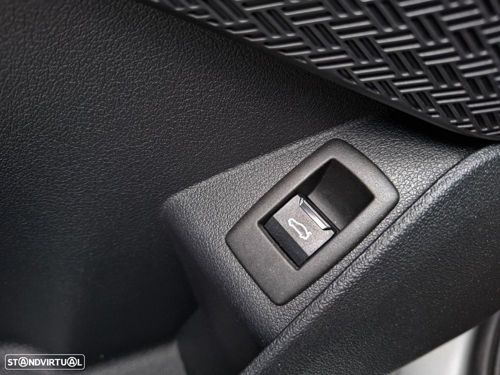 BMW X1 xDrive25e Pack Desportivo M - 22