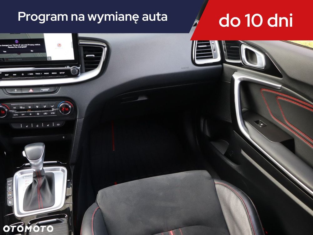 Kia ProCeed - 10
