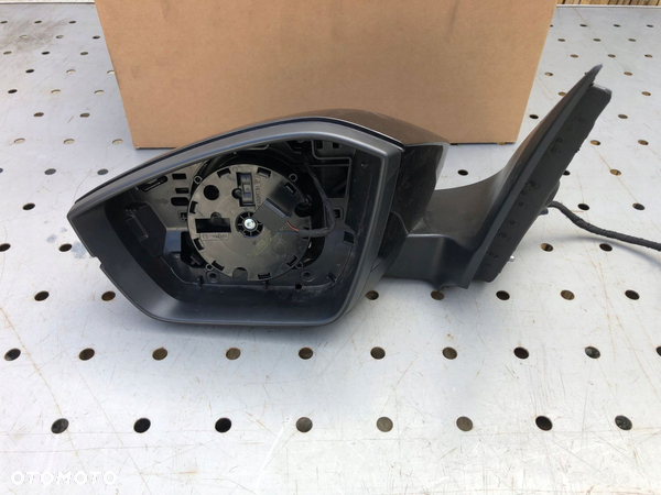Skoda Scala lusterko lewe 6pin