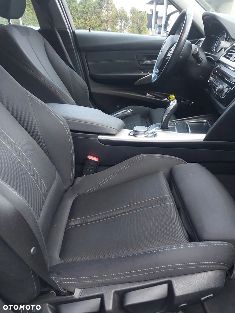 BMW Seria 3 320d Efficient Dynamics - 10