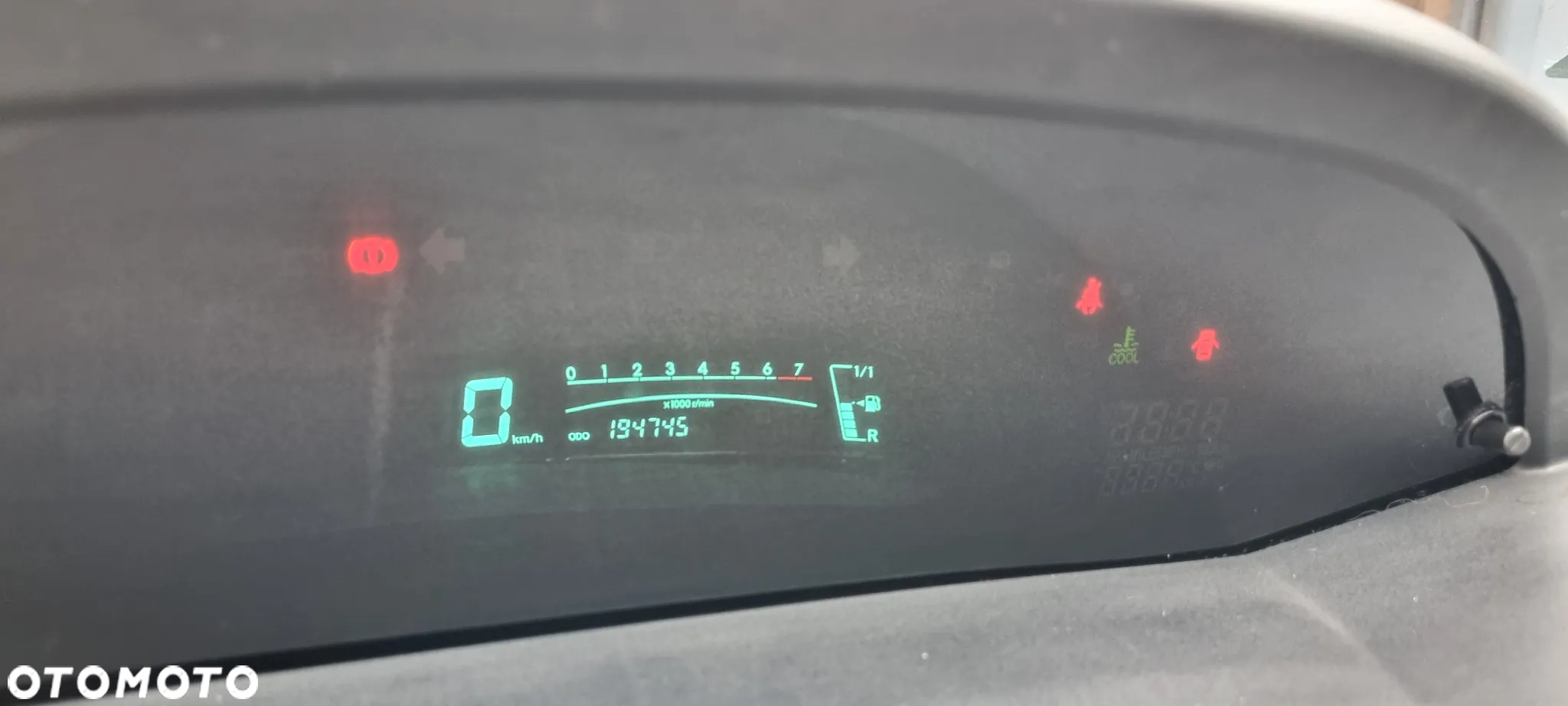 Toyota Yaris 1.0 Luna - 8