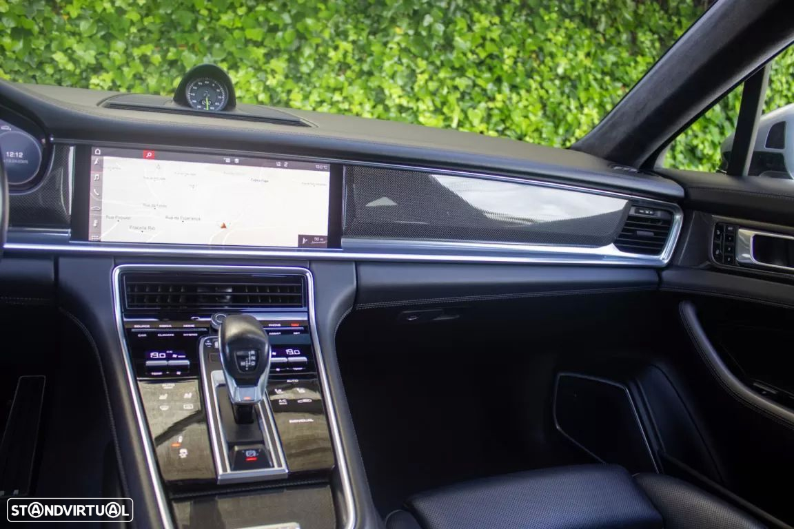 Porsche Panamera Sport Turismo 4 E-Hybrid - 18