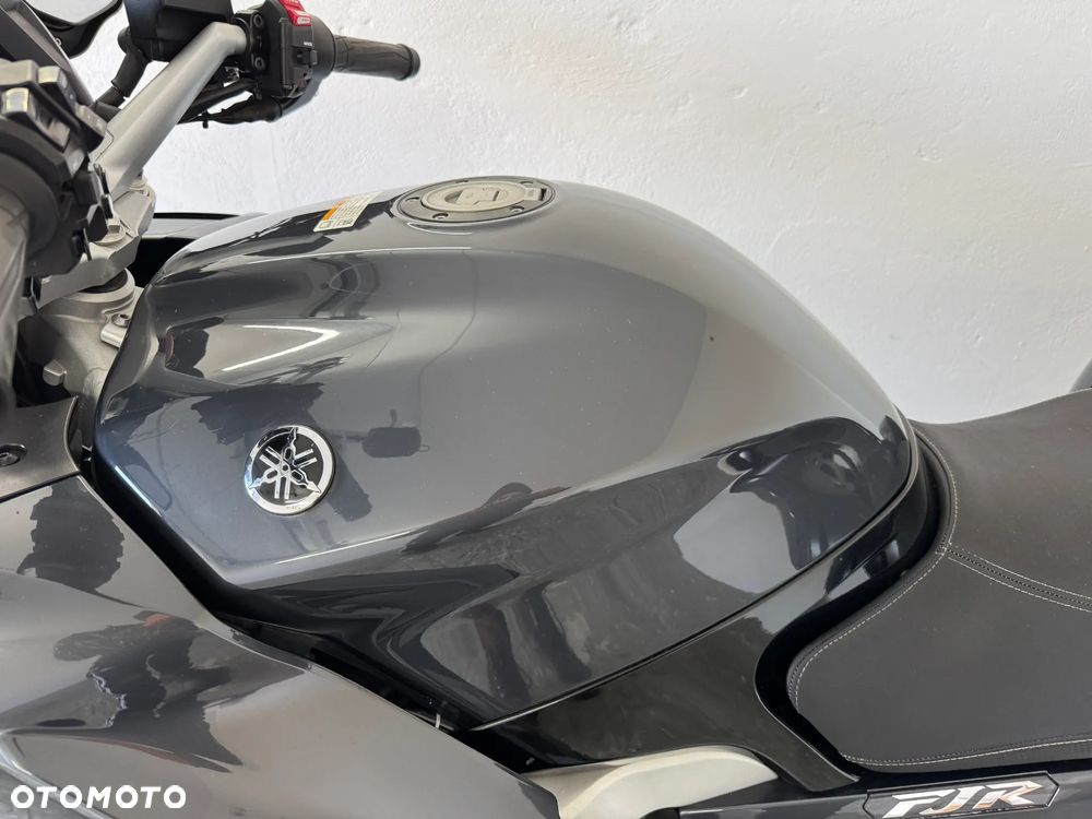 Yamaha FJR - 30