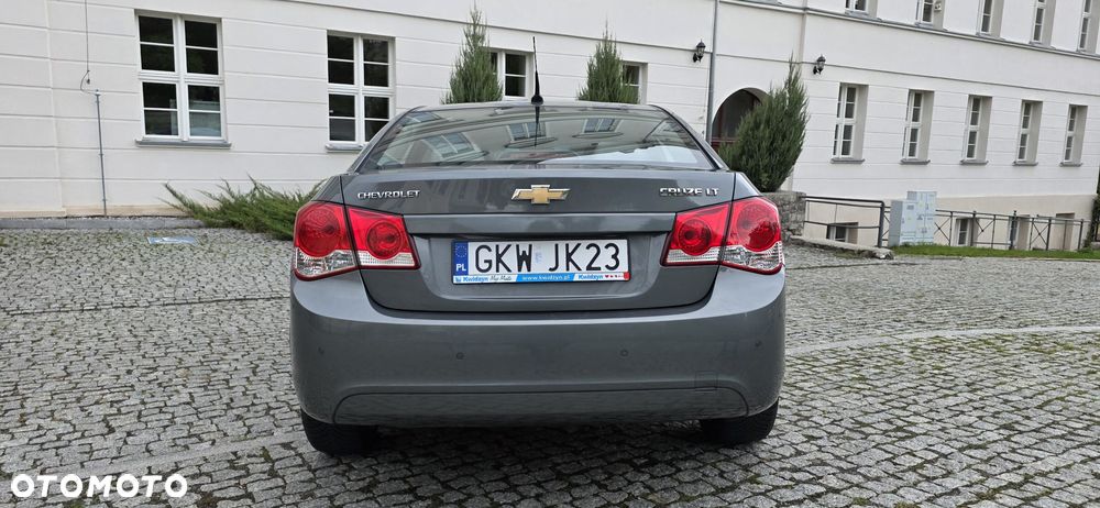 Chevrolet Cruze 1.8 LT+ - 9