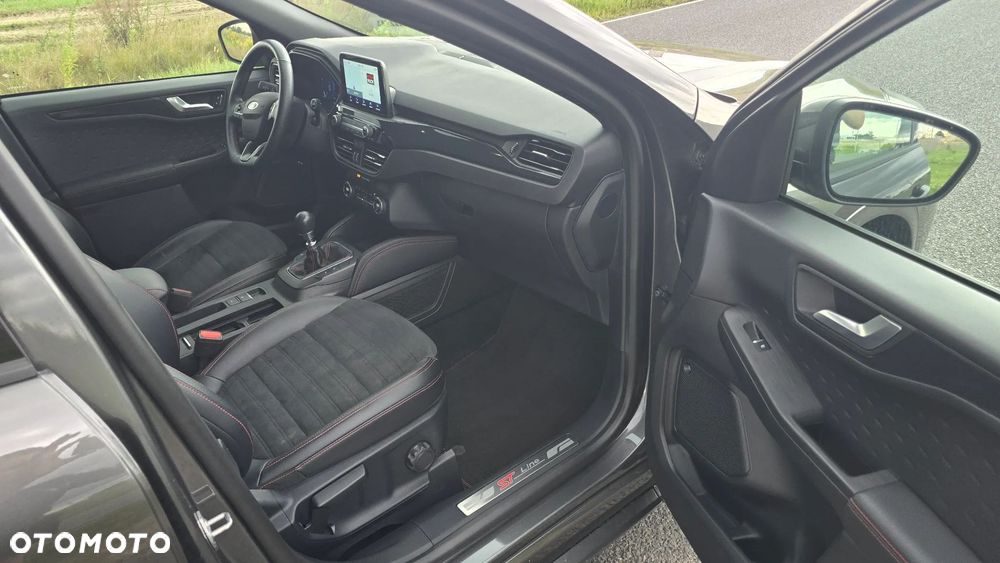 Ford Kuga 2.0 TDCi FWD ST-Line - 11