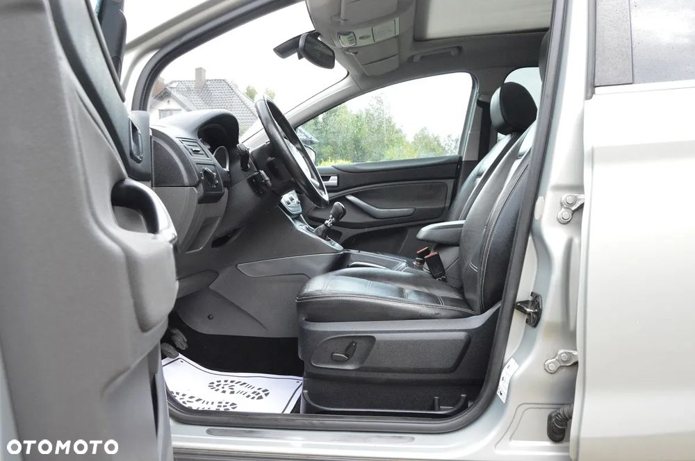 Ford Kuga 2.0 TDCi 4x4 Titanium - 20