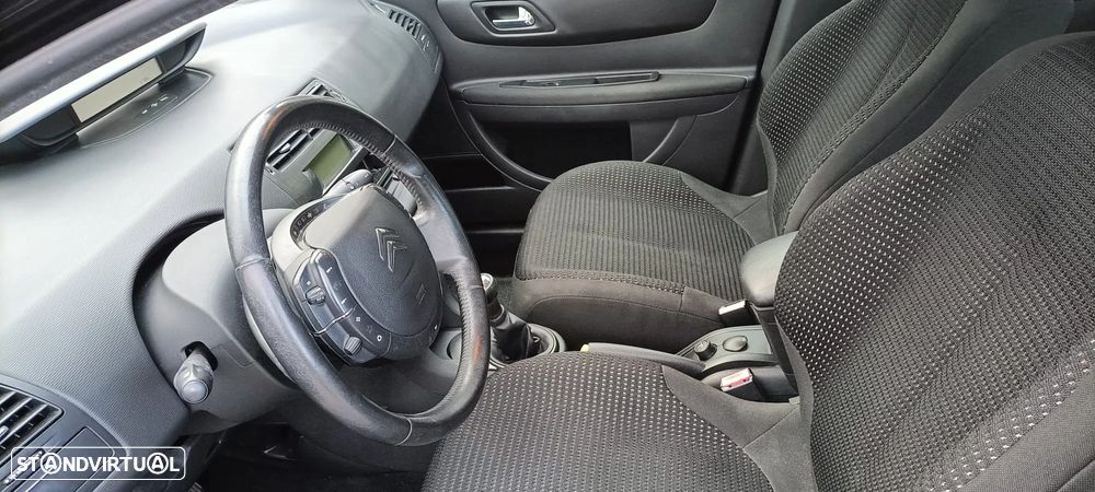 Citroën C4 1.6 HDi 110 Exclusive - 6