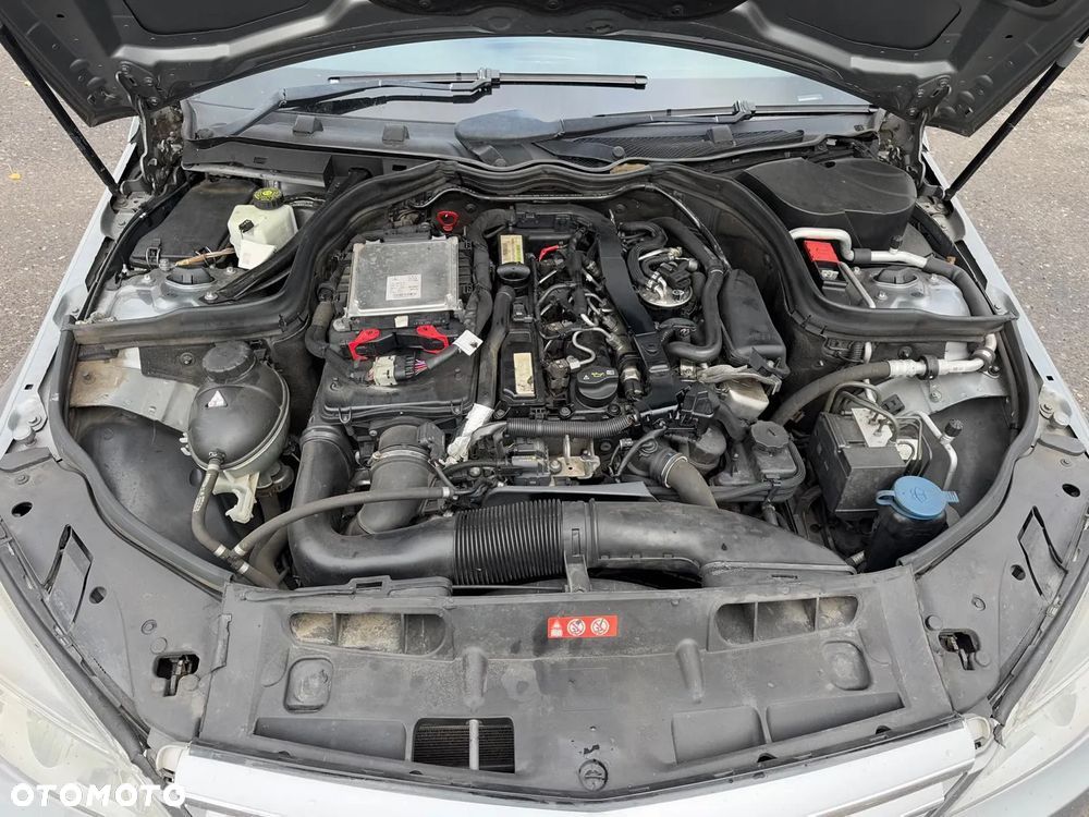 5424. Pas Przedni Chłodnice Belka Przód Mercedes C-Klasa W204 2009R Przedlift Kombi AMG (2007–2011)- Wysyłka - 4