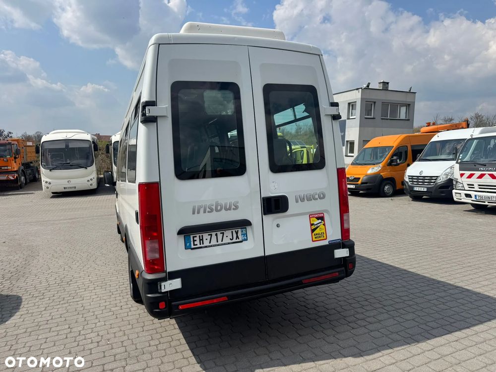 Irisbus Iveco Daily Klima Tylko 157 tyś km z Wojska Francuskiego 17 Osobowy - 9