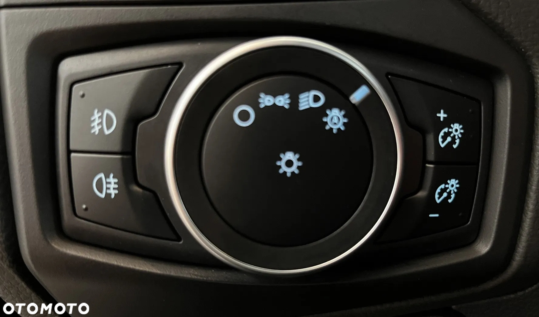 Ford Focus 1.0 EcoBoost Titanium ASS PowerShift - 24