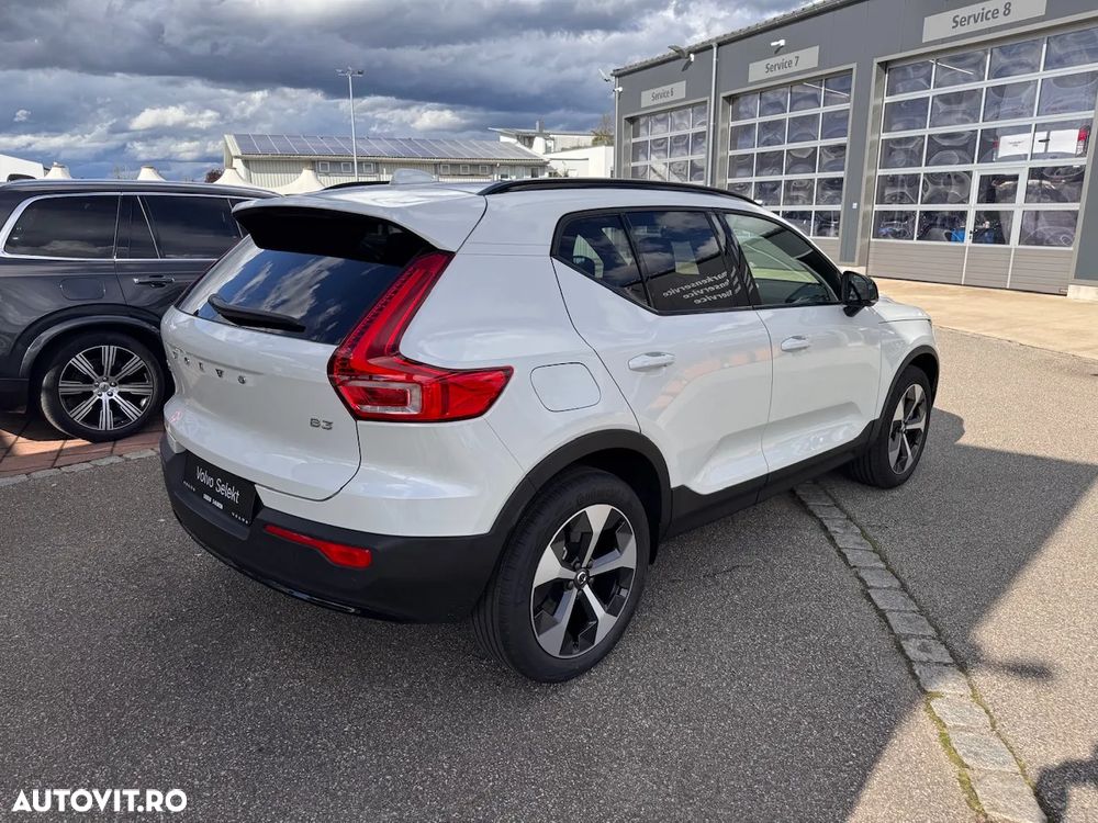 Volvo XC 40 B3 AT FWD MHEV Plus Dark - 3