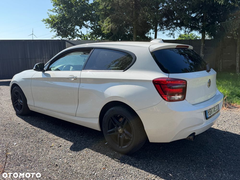 BMW Seria 1 114i - 10