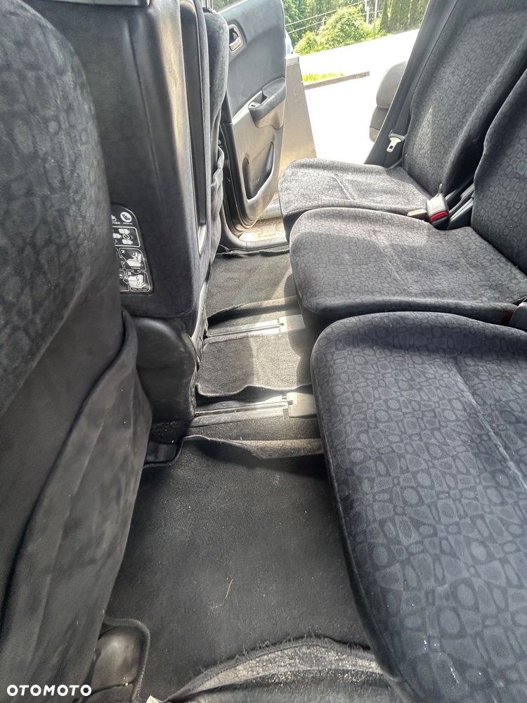Honda FR-V 2.0 Comfort - 22