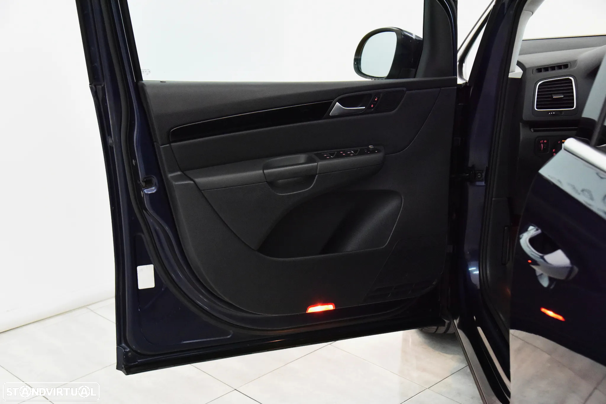 VW Sharan 2.0 TDI Highline DSG - 31