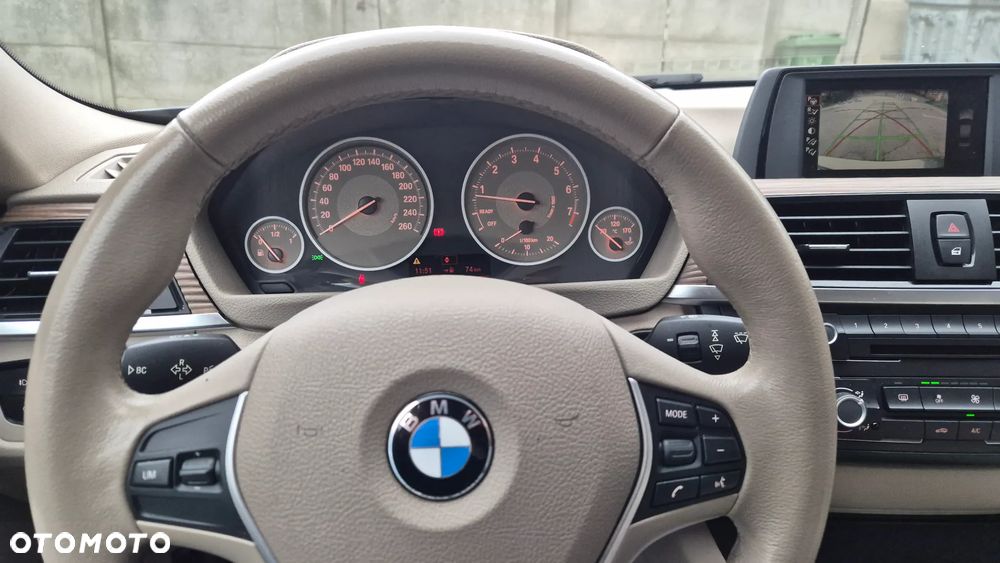 BMW Seria 3 320i - 16