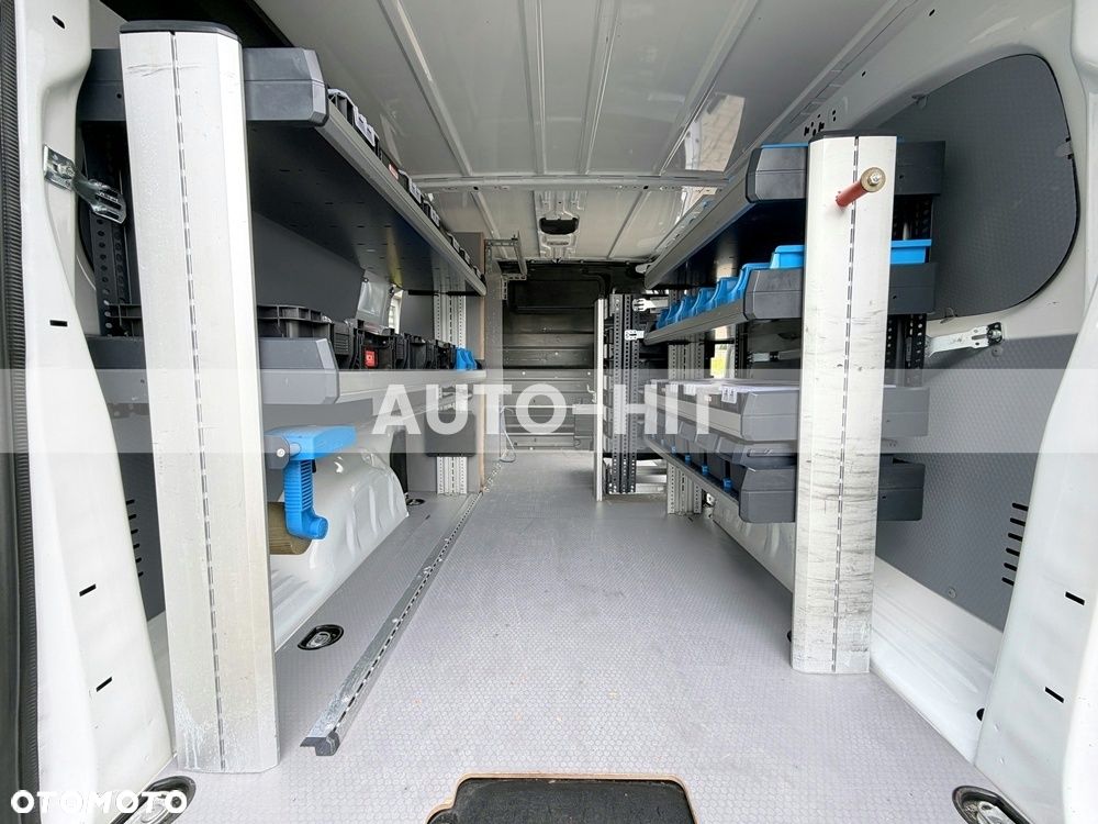 Opel Vivaro - 16