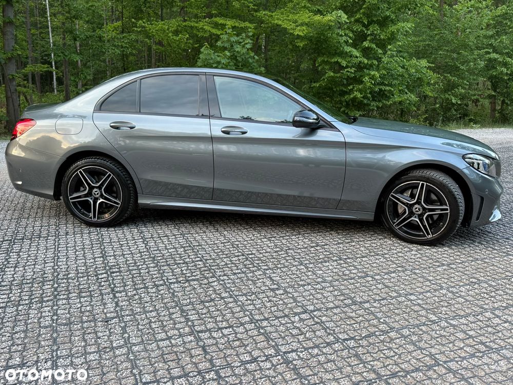 Mercedes-Benz Klasa C 200 9G-TRONIC - 11