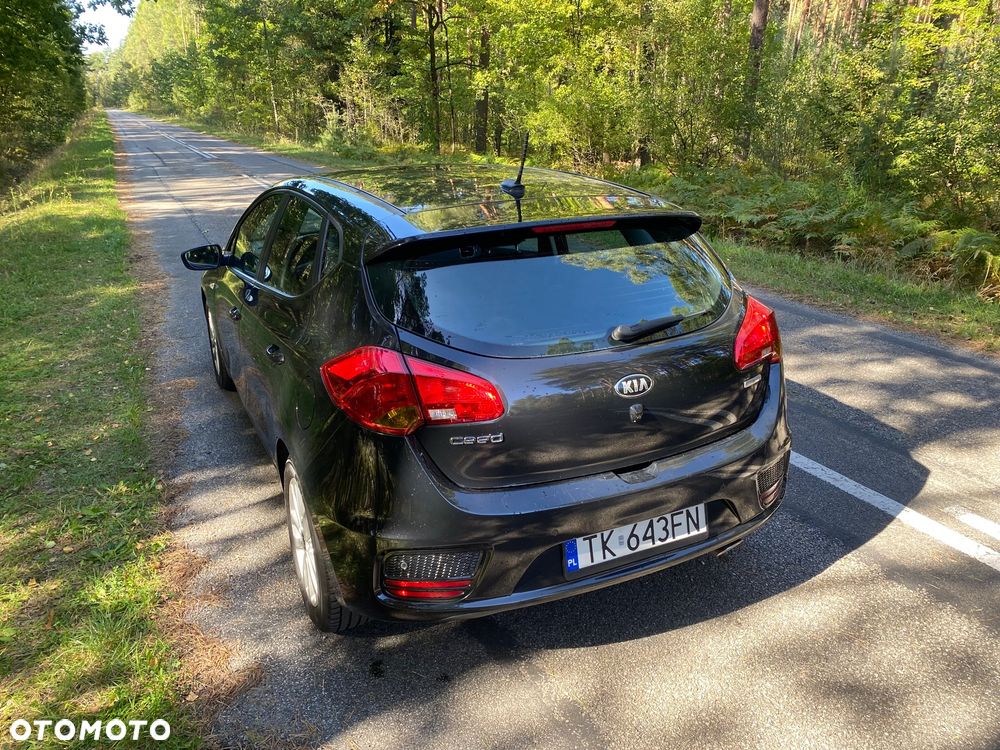 Kia Ceed 1.6 CRDi 136 DCT ISG Spirit - 6