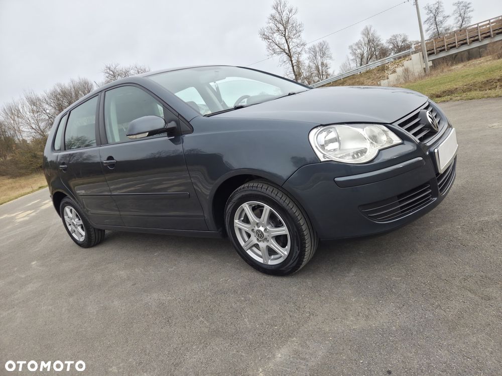 Volkswagen Polo - 2