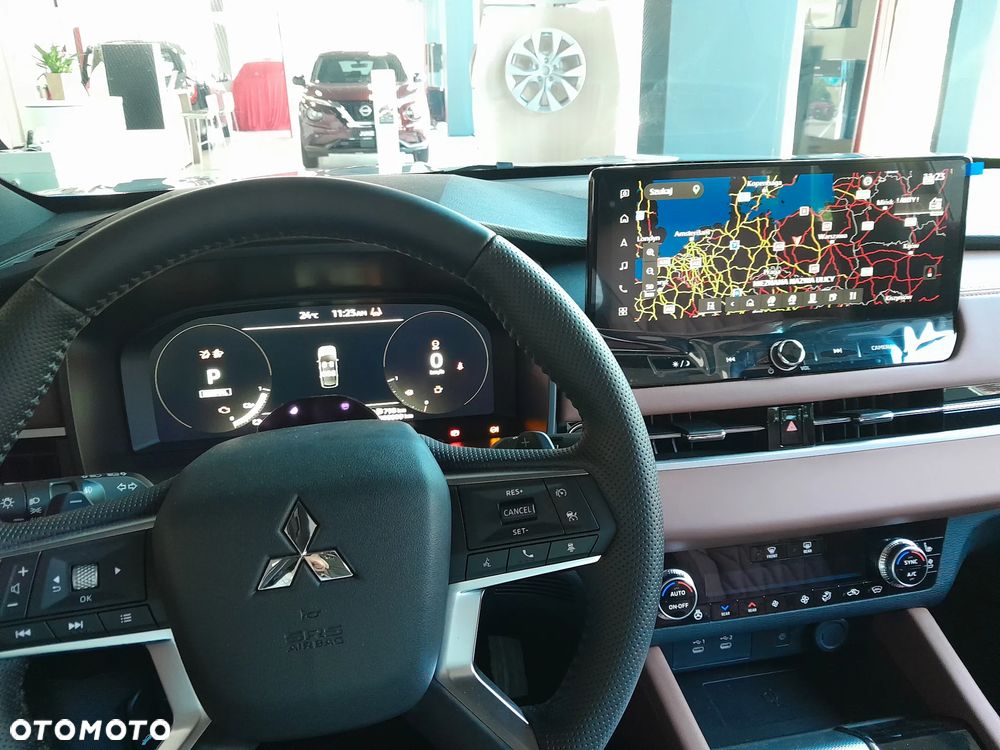 Mitsubishi Outlander - 8