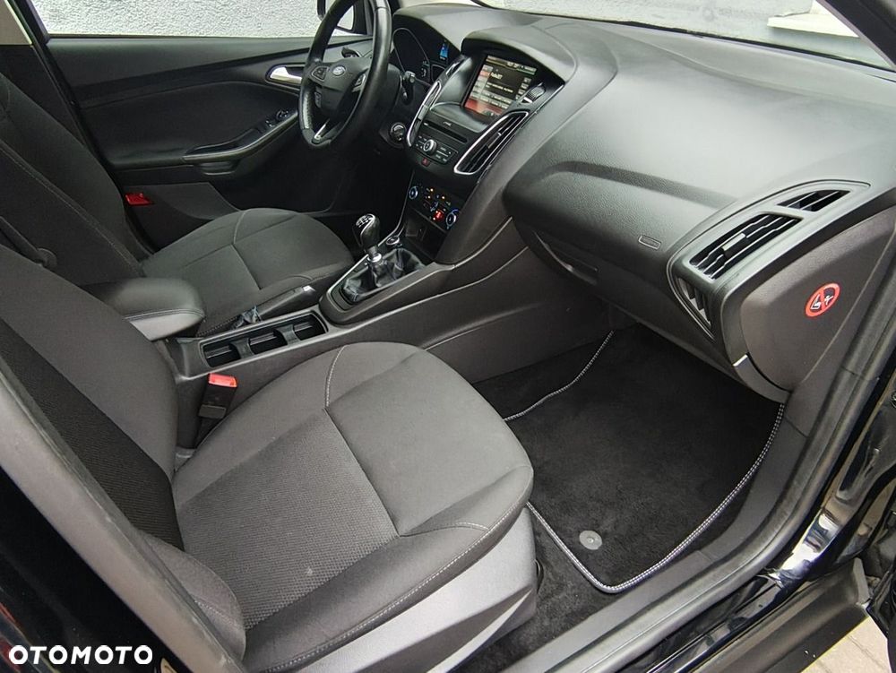 Ford Focus 2.0 EcoBlue Active Business - 23