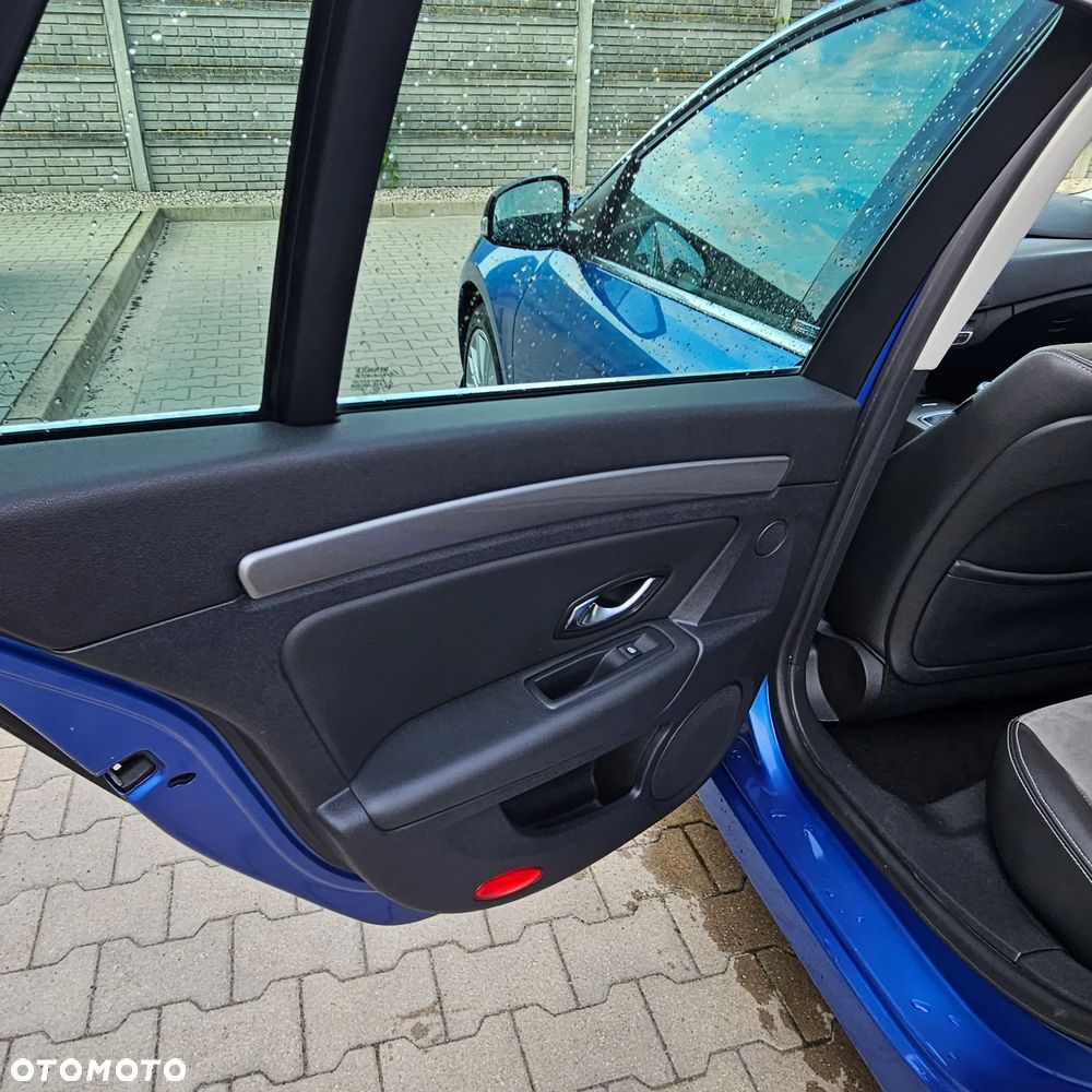 Renault Laguna dCi 180 FAP GT - 14
