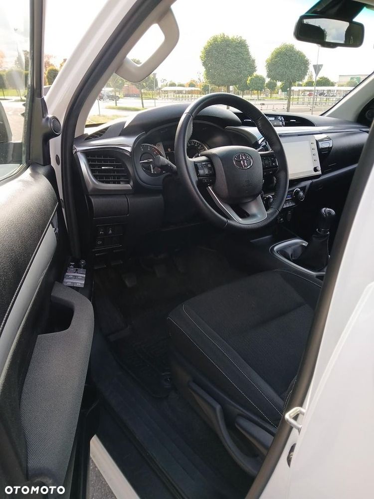 Toyota Hilux 2.8 D-4D Double Cab SR5 4x4 - 22