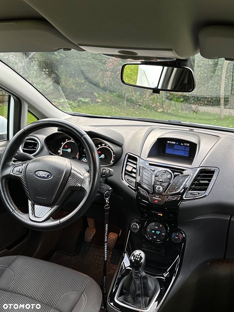 Ford Fiesta 1.0 EcoBoost Titanium - 9