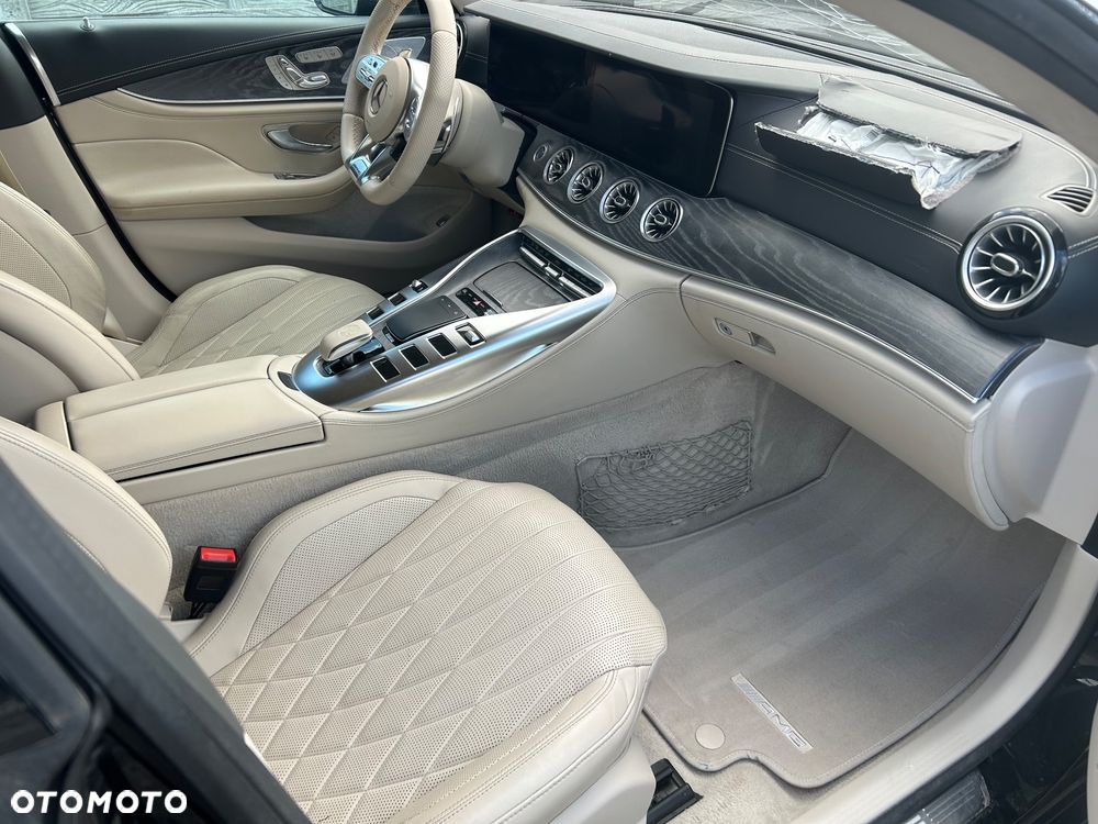 Mercedes-Benz AMG GT 43 4-Matic+ - 8