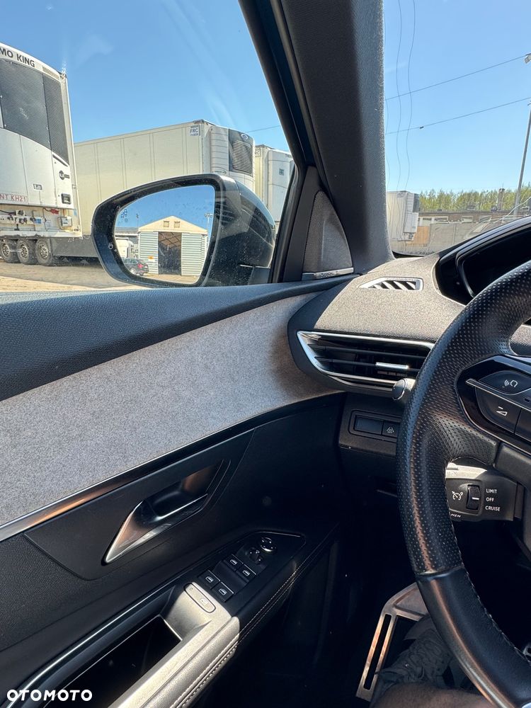 Peugeot 5008 - 22
