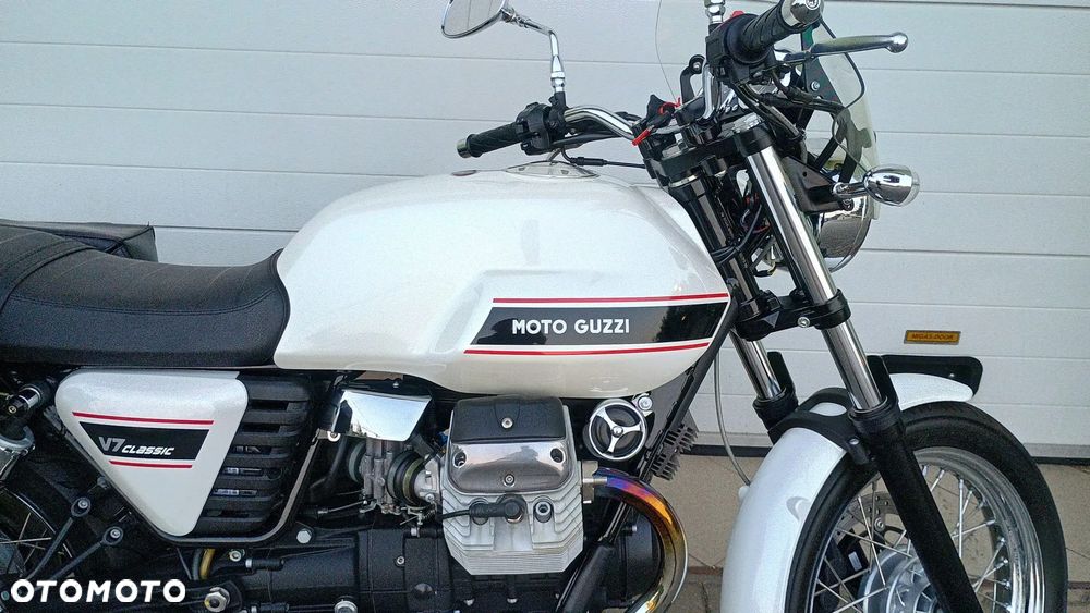 Moto Guzzi V7 - 27
