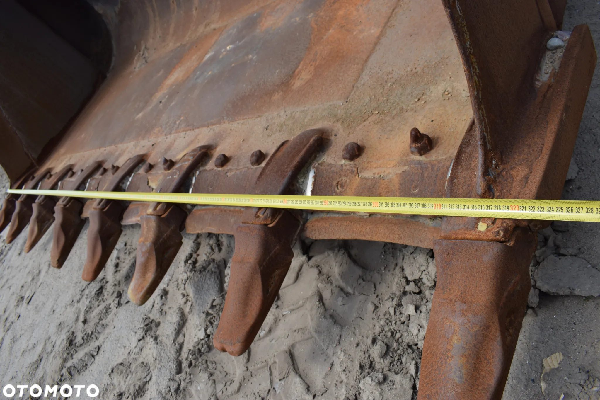 Łyżka ładowarkowa 4.4 m3 Volvo L180 3.2 m szer. - 11