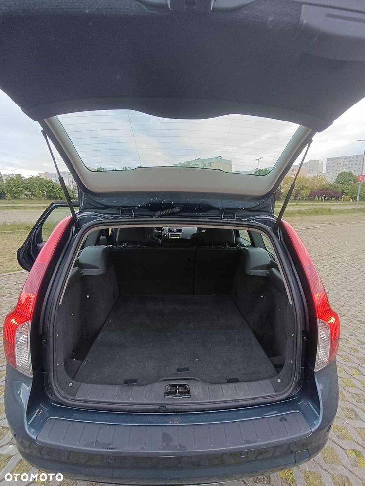 Volvo V50 2.0D DPF Momentum - 9