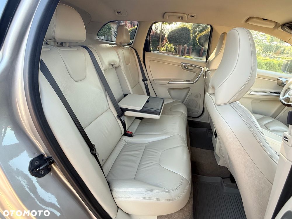 Volvo XC 60 - 19