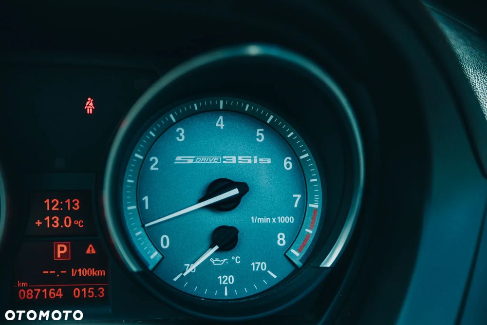 BMW Z4 sDrive35is - 9
