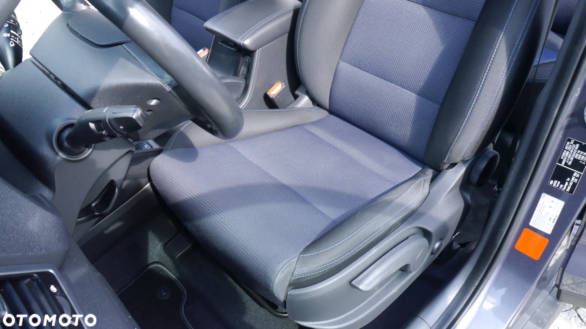 Hyundai Tucson blue 1.7 CRDi 2WD Style - 36