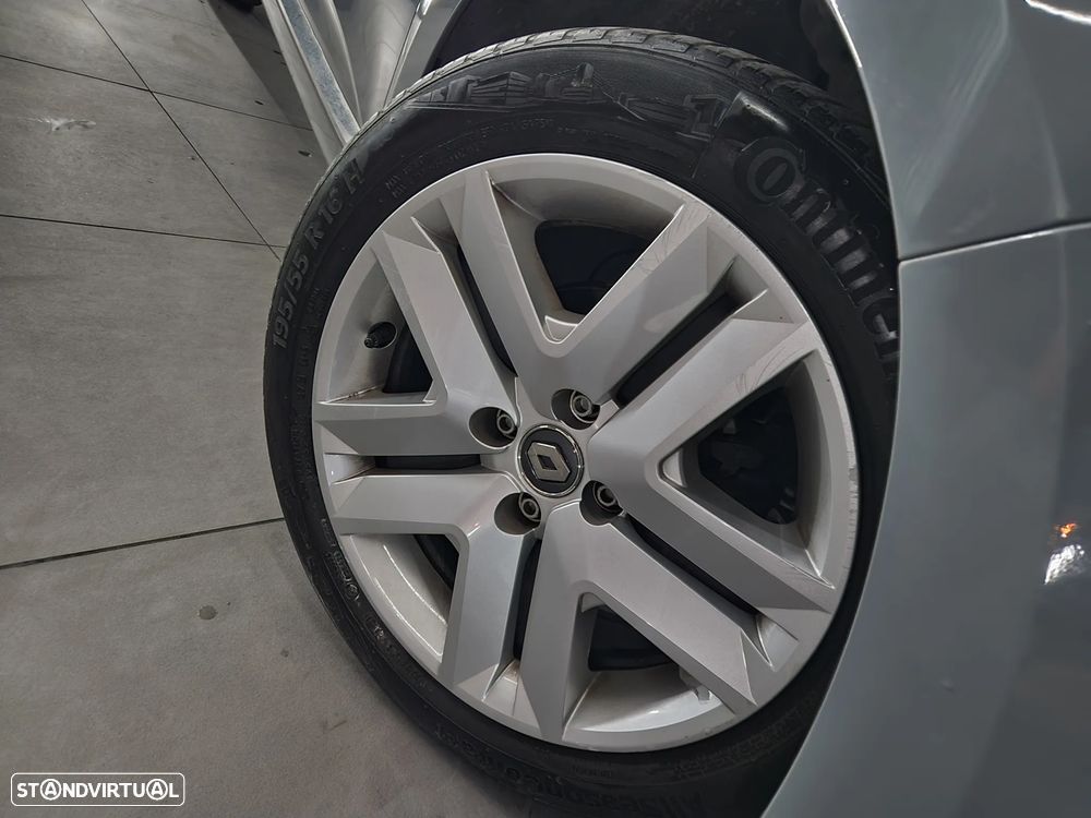 Renault Clio 1.0 TCe Exclusive - 3