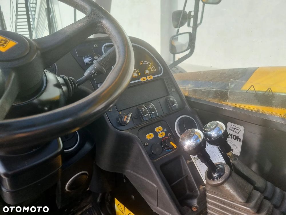 JCB 540-140 jak Manitou MT 1440 BC38 - 14