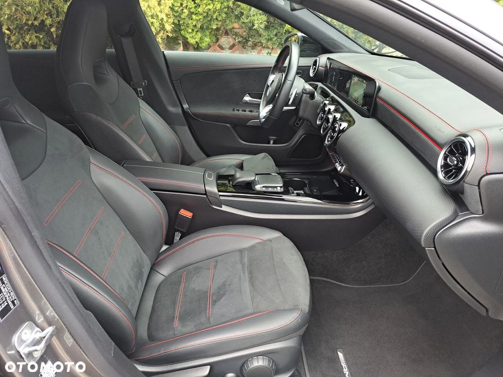 Mercedes-Benz CLA ver-250-e-shooting-brake-8g--dct-edition-amg-line - 5