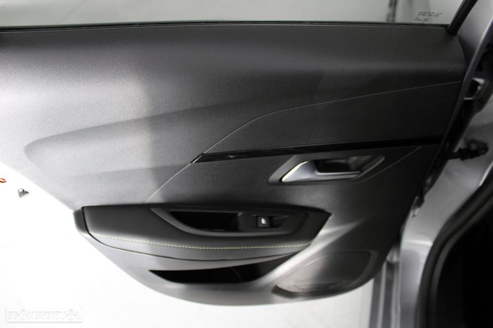 Peugeot e-208 50 kWh GT Line - 12