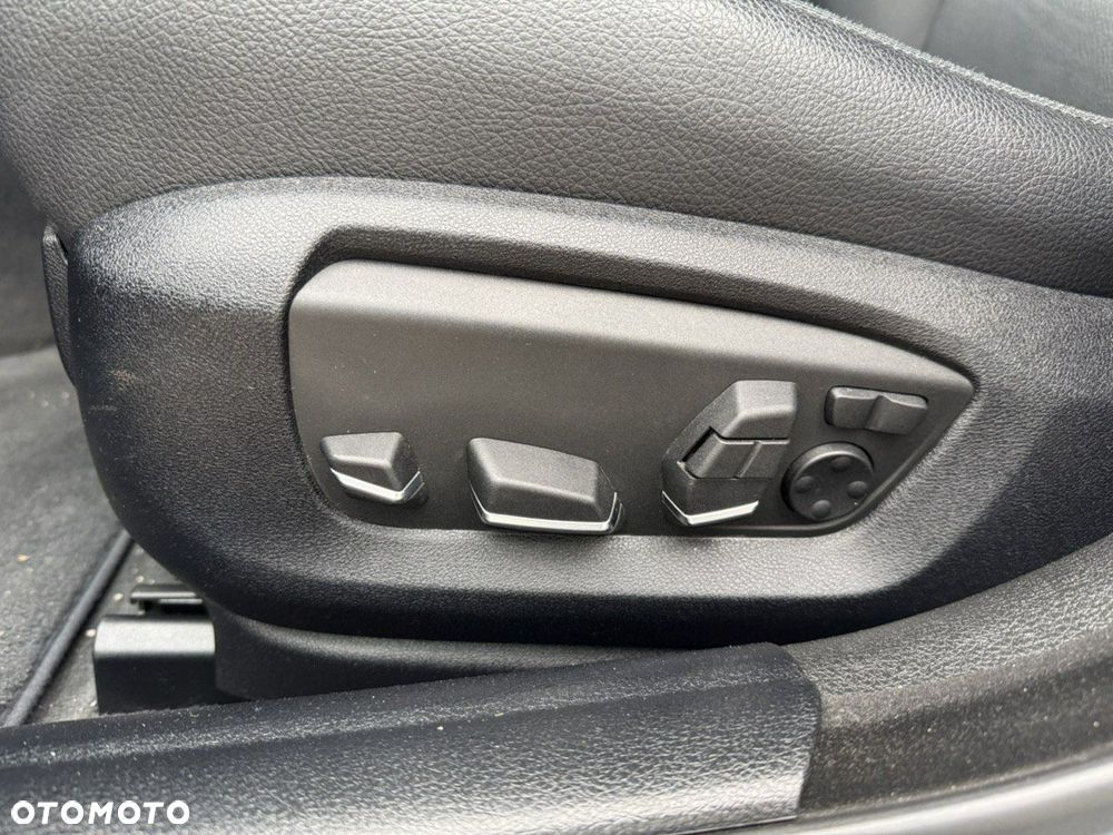 BMW Seria 5 - 26