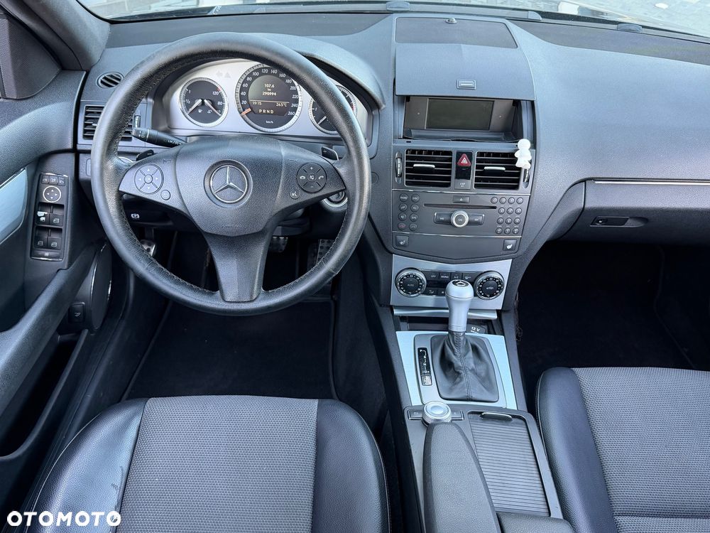 Mercedes-Benz Klasa C 320 CDI DPF 7G-TRONIC Avantgarde - 4