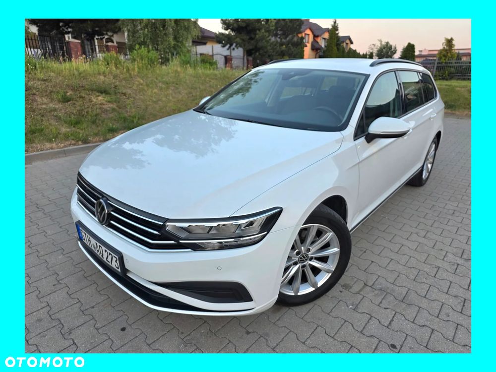 Volkswagen Passat - 1