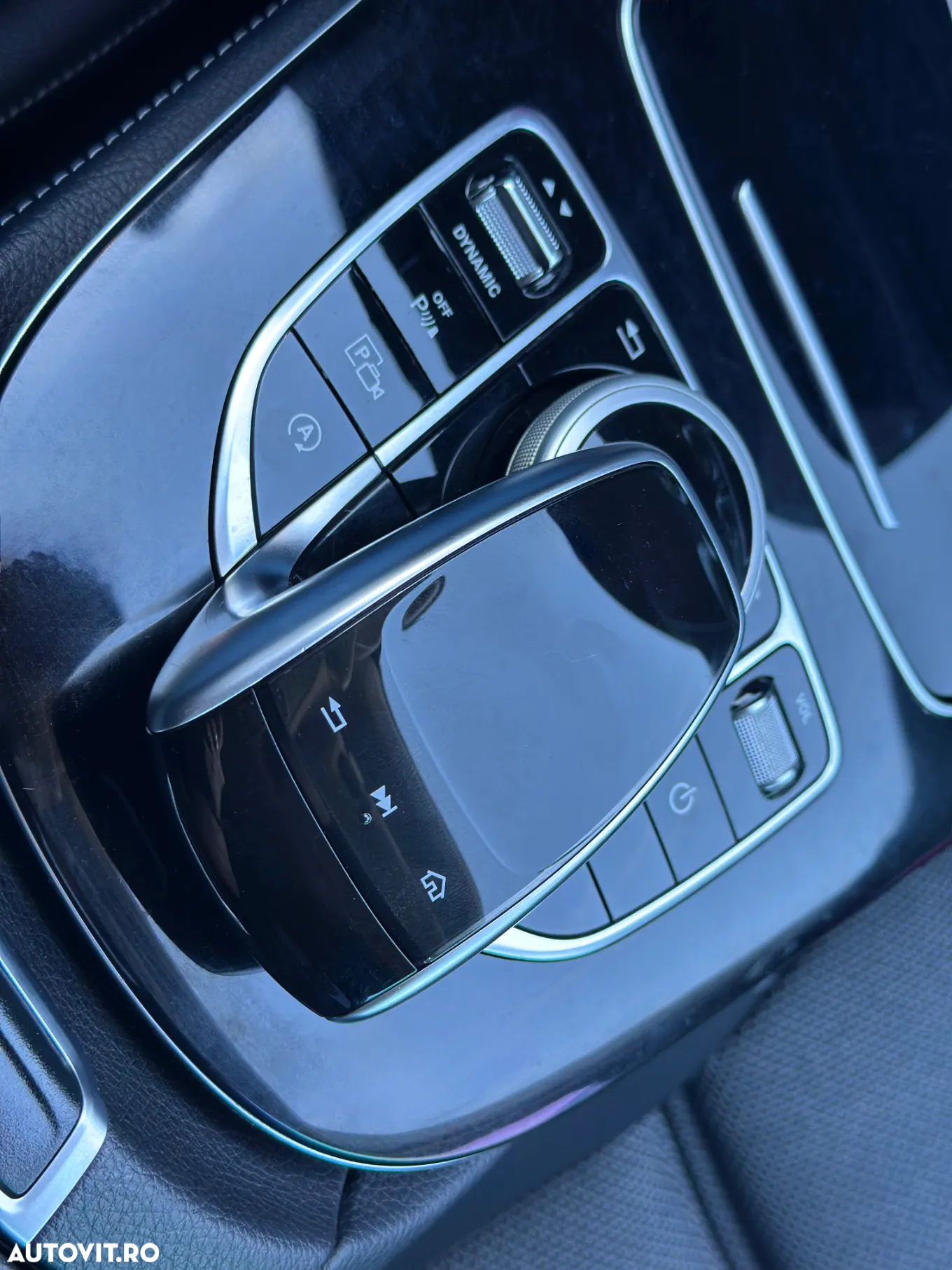 Mercedes-Benz E - 27